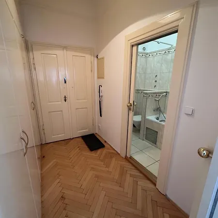 Nerudova Apartmán *